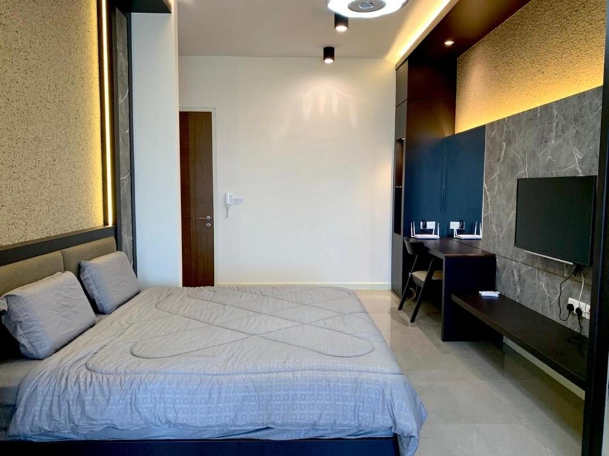Апартаменты Imperio,Res - Modern -- Luxury -- Seaview Малакка Экстерьер фото